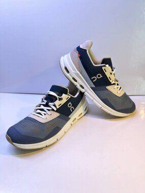 On Running Cloudnova – Women’s US 7.5 (EU 38.5) – Grey/White